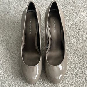 Bandolino nude heel